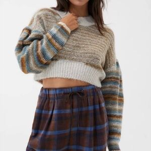URBAN OUTFITTERS Beige Striped Long Sleeve Cropped Fuzzy Knit Sweater‎ Women's S